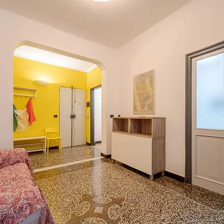 Porto Antico Central Comfy Apartment Genoa
